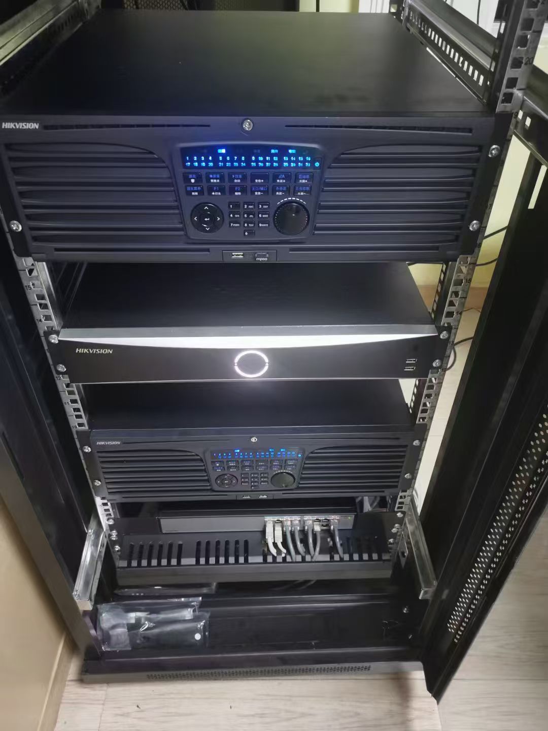 NVR录像机（企业级存储）
